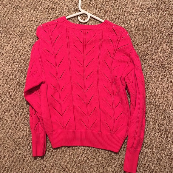 Really cute sweater - Picture 3 of 4